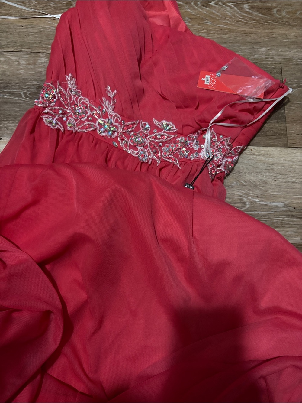 Red coral Embellished one shoulder Women’s Dress comes with scarf size S